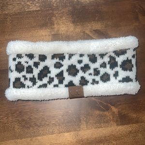 C.C. Fleece ear warmer